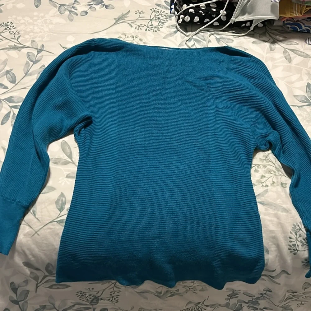 Sweater - Picture 2 of 3